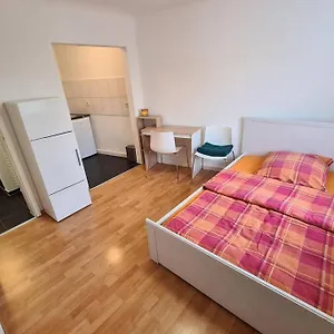 Sympathische Ein-zimmer Apartment Stuttgart